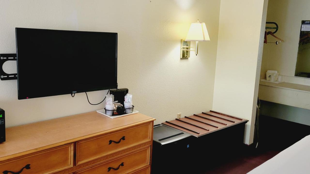 Americas Value & Motel Melbourne