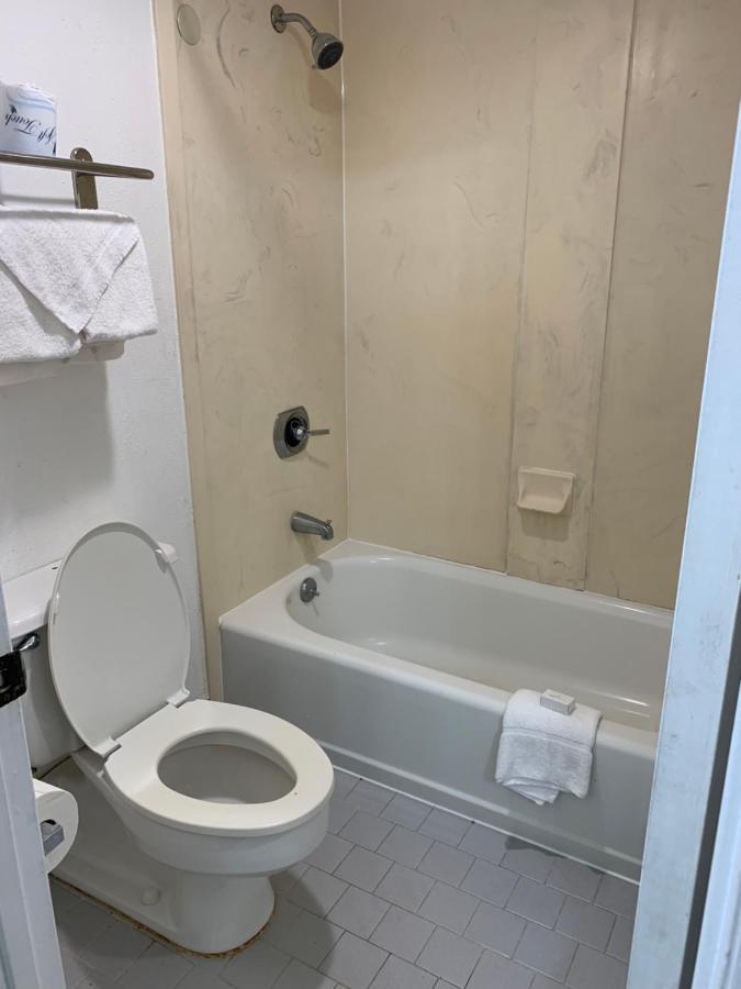 Americas Value & Motel Melbourne