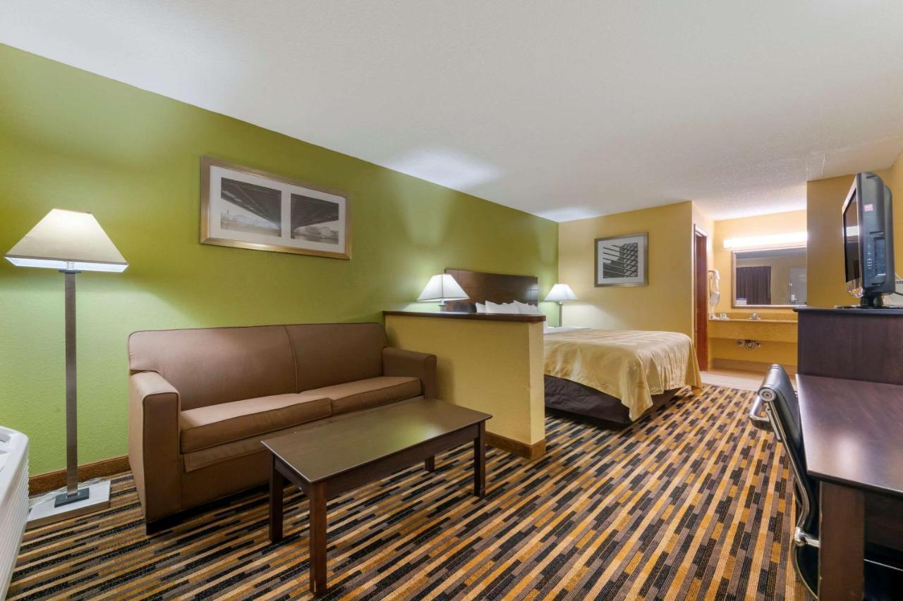 Quality & Mt Dora North Hotel