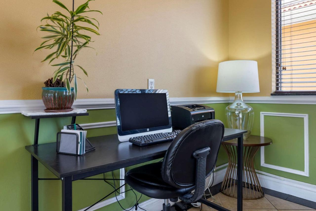 Hotel Quality & Mt Dora North