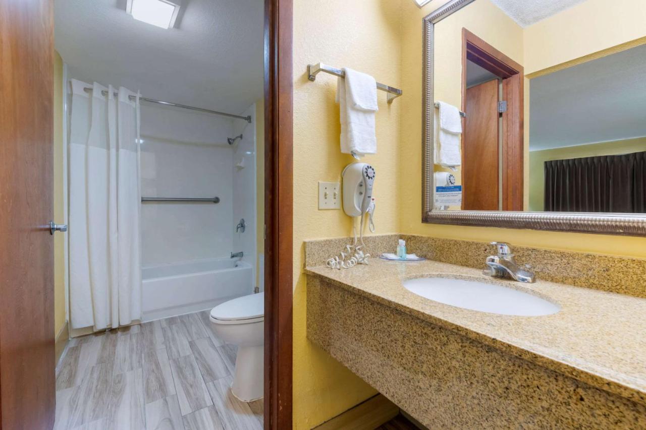 Hotel Quality & Mt Dora North