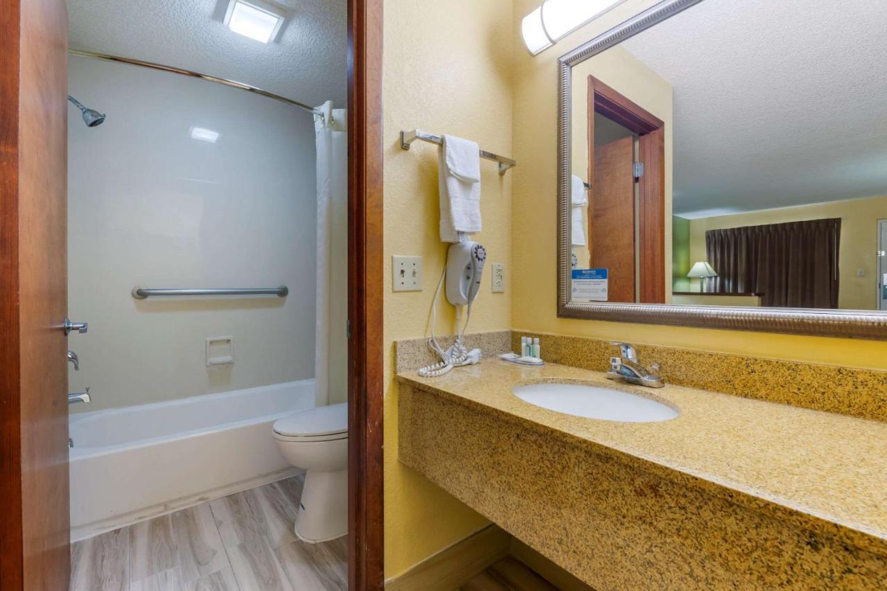 Hotel Quality & Mt Dora North