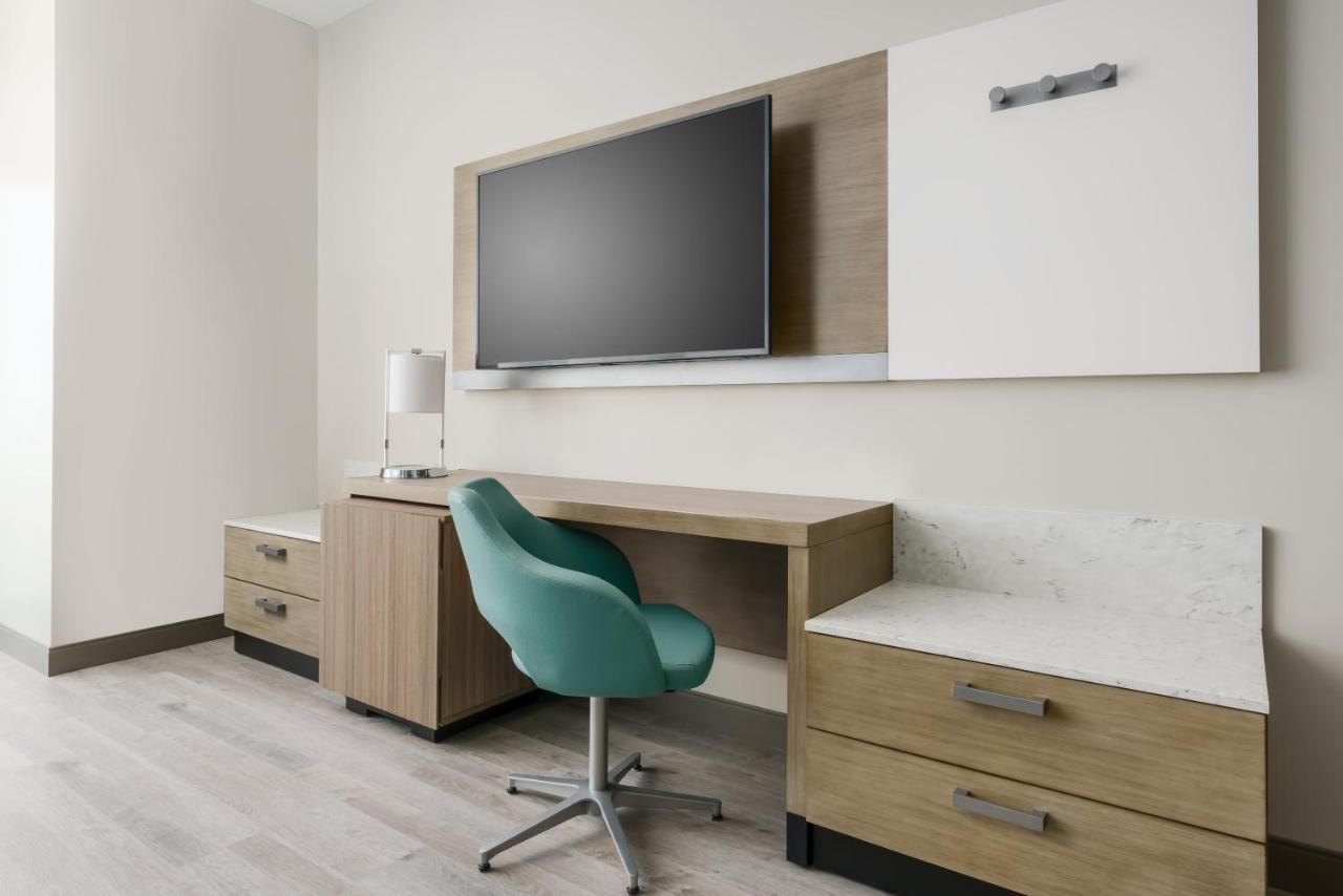Hyatt Place Panama - Beachfront Hotel 5*