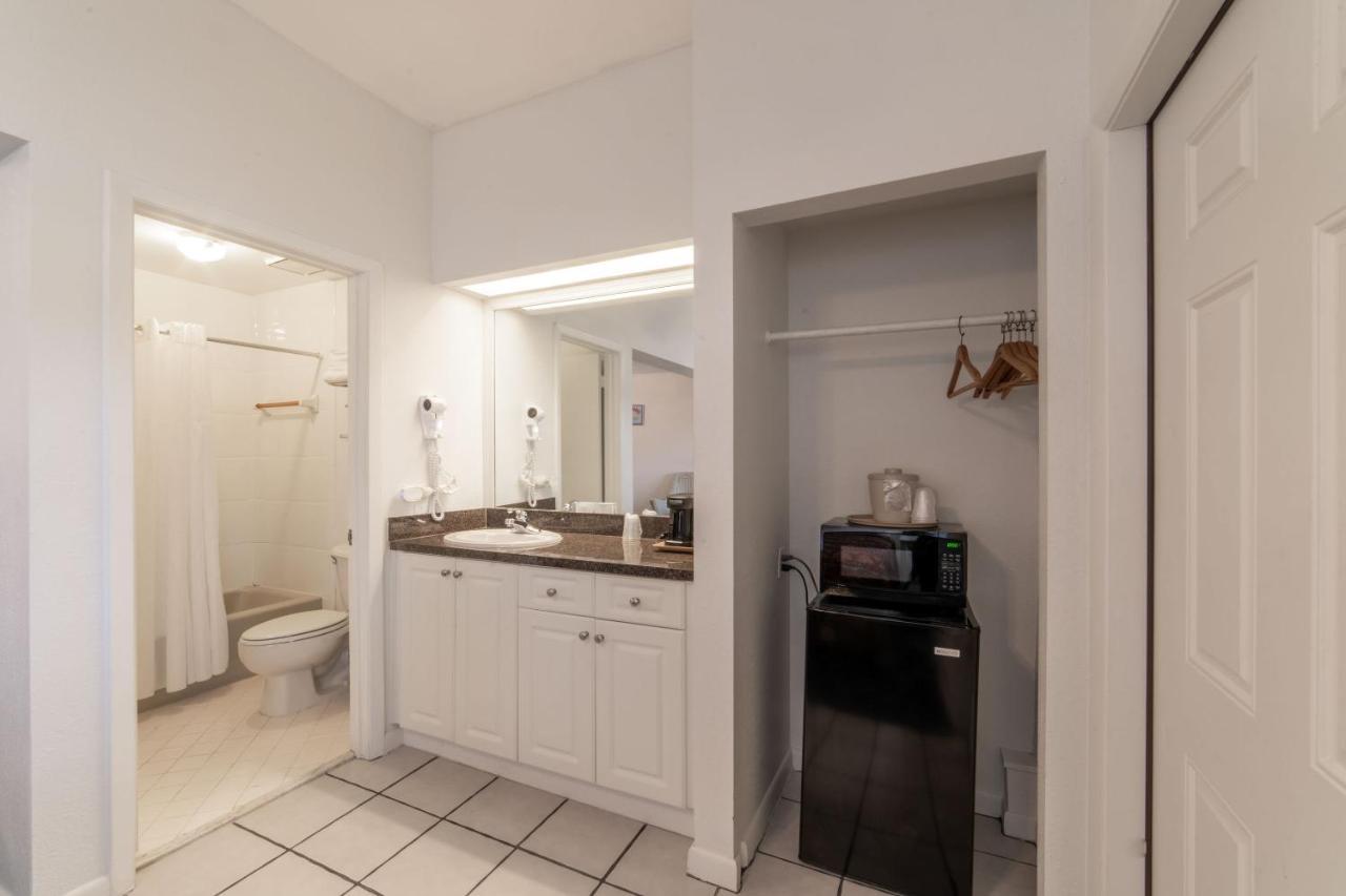 Hotel Captain's Table By Adventures Everglades City