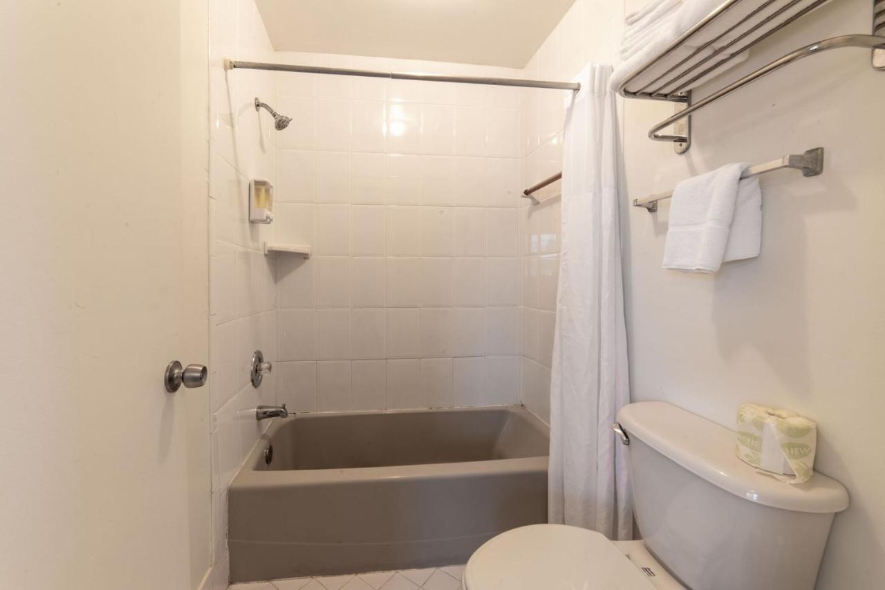 Captain's Table By Adventures Hotel Everglades City