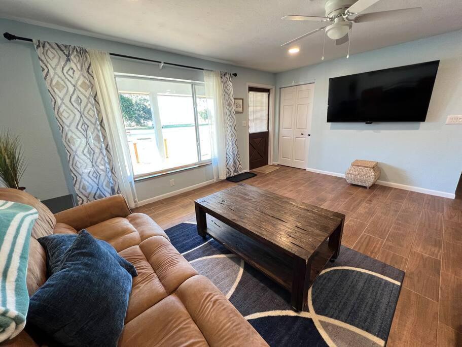 Vibe Hangout “on Time” Placid Fl, Huntley Holiday home