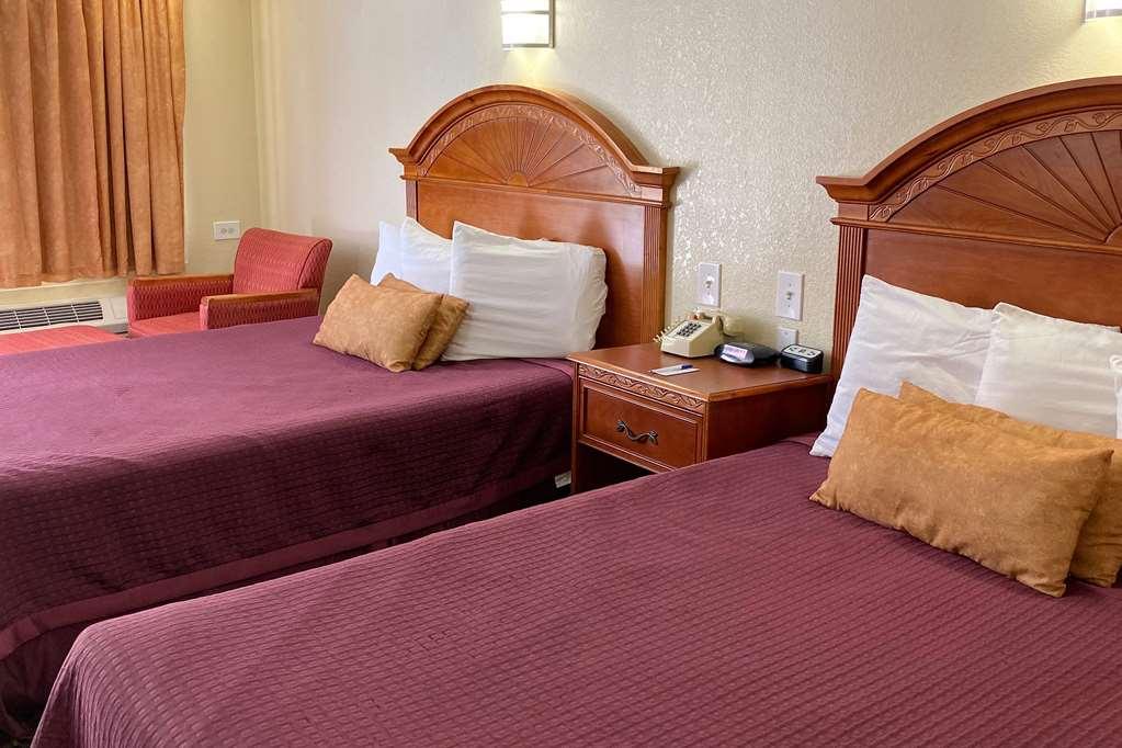 Hotel Knights 2*