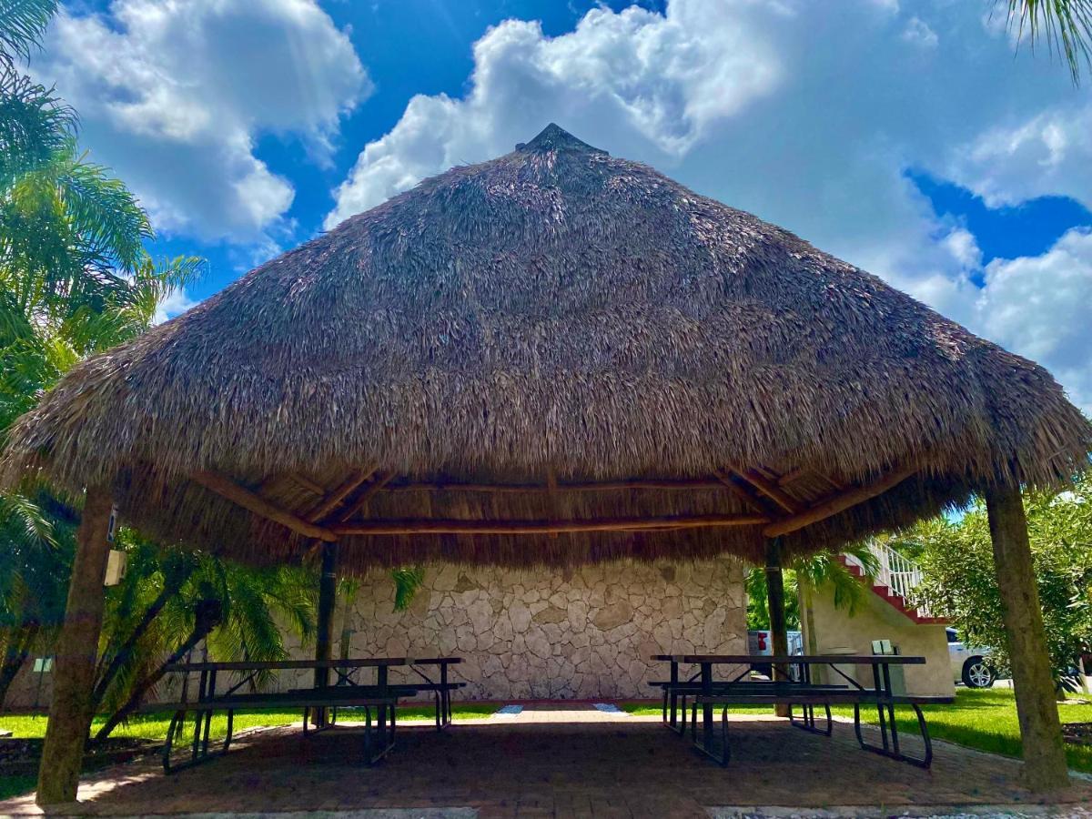 Garden Homestead/everglades/gateway To Keys Motel Homestead
