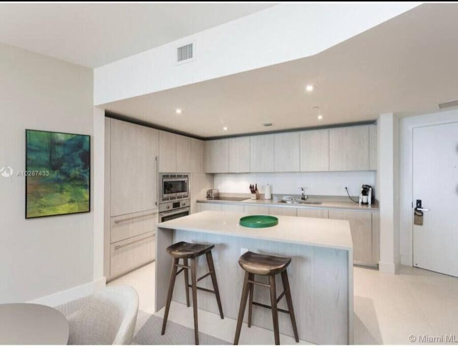 Apartment Ocean View Beachfront 2bed/2b M-penthouse @hyde Hollywood