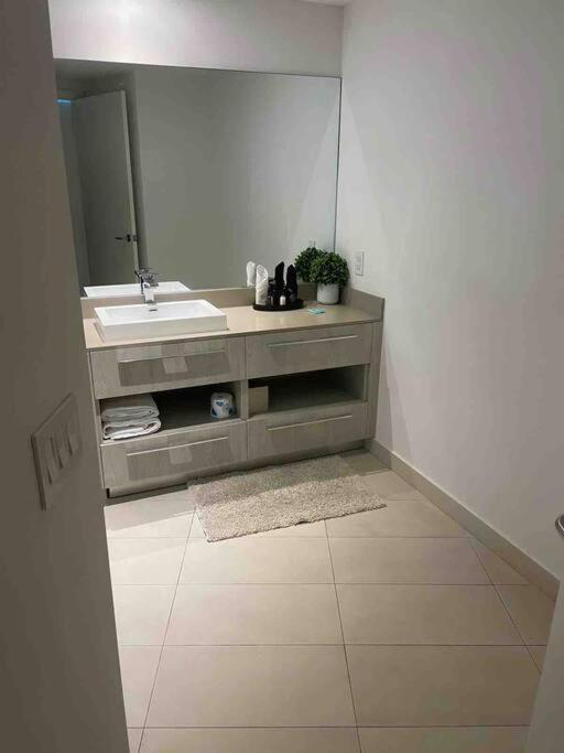 Ocean View Beachfront 2bed/2b M-penthouse @hyde *