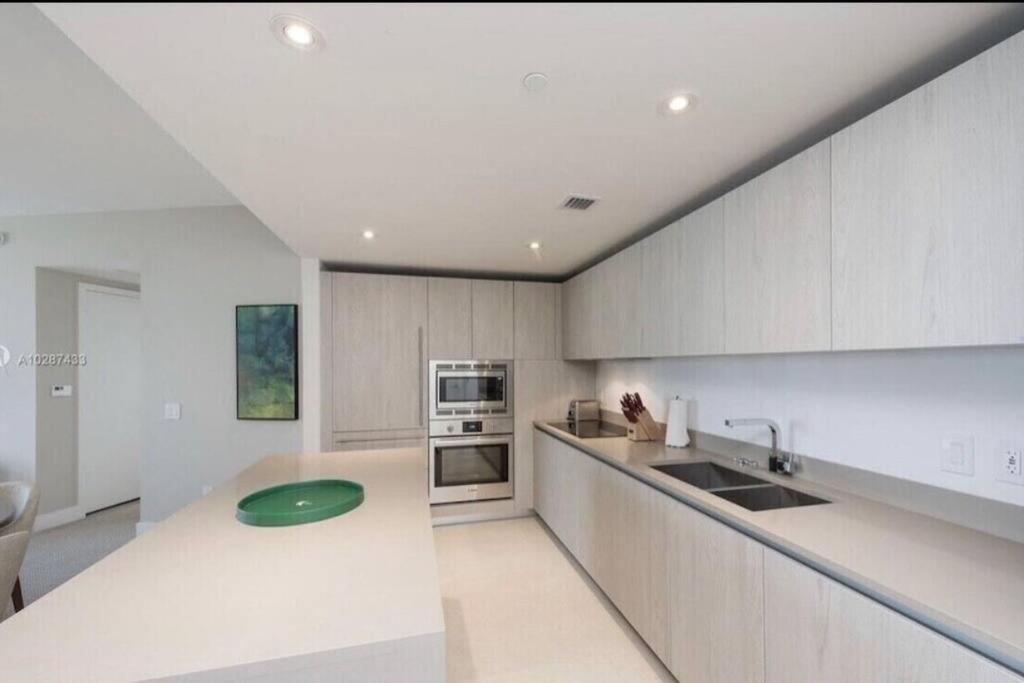 Apartment Ocean View Beachfront 2bed/2b M-penthouse @hyde