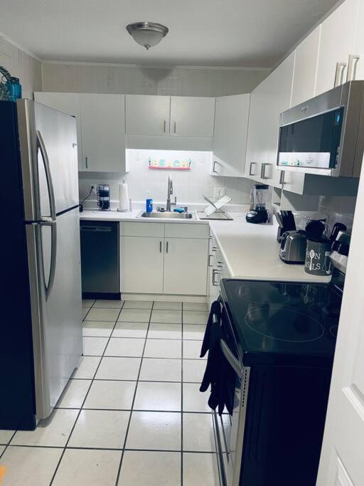Apartment Lovely 2 Bedroom 1 Bathroom Retreat Minutes From The