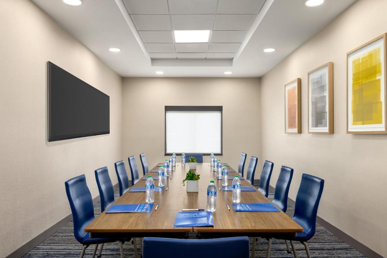 Hotel Express & Pierce West By Ihg