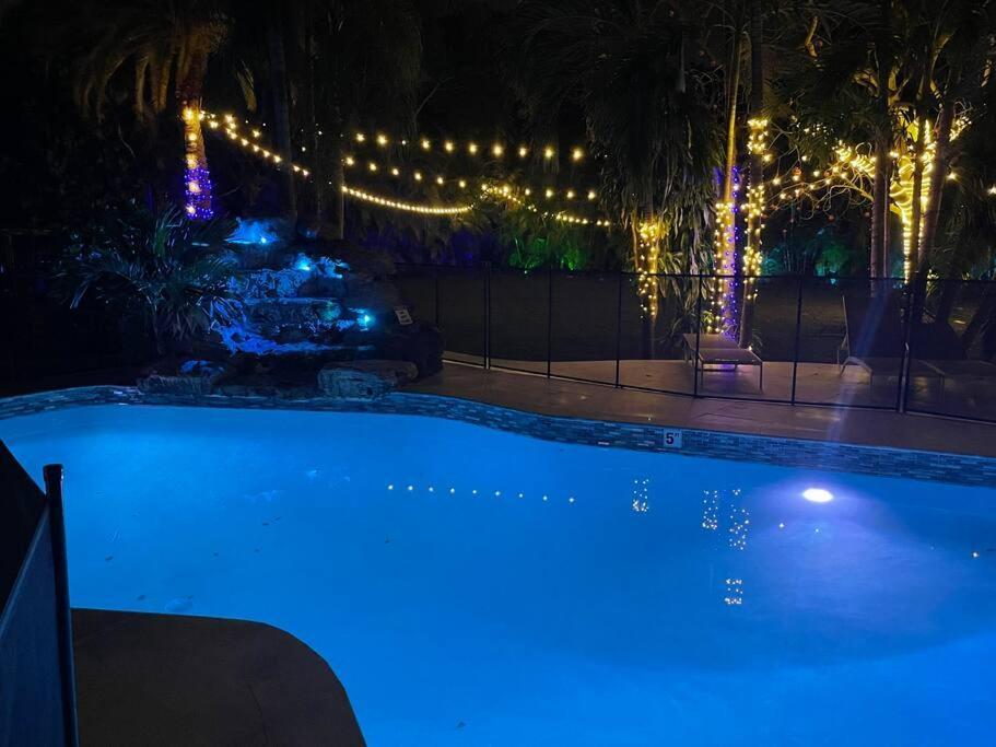 Rare Hidden Getaway Heated Pool 1.5 Acres! Sleeps 16 * Fort Lauderdale