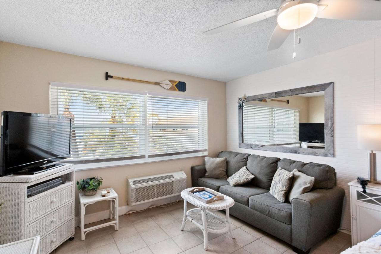 227 Surf Song Holiday home St. Pete Beach