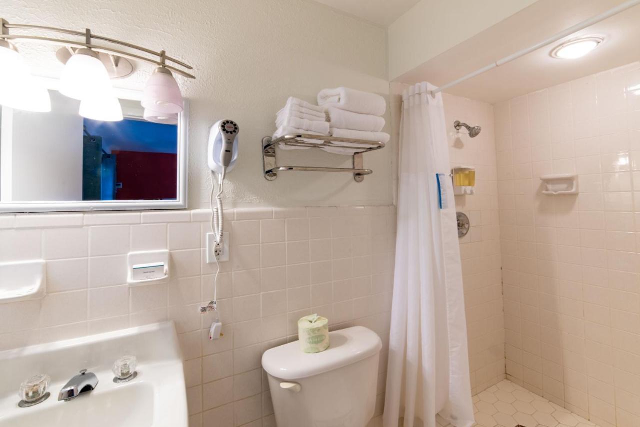 Captain's Table By Adventures Hotel 3*