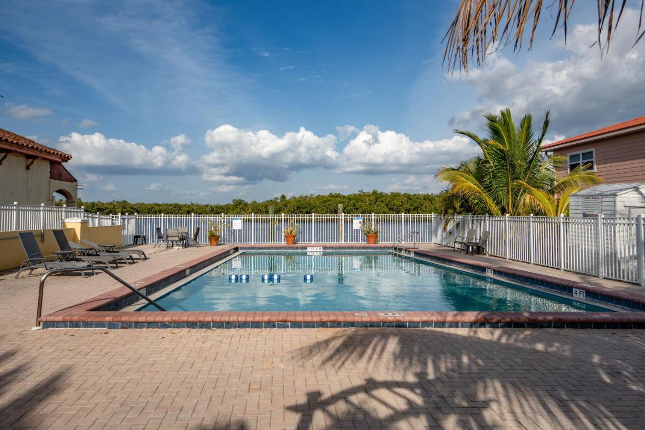 Captain's Table By Adventures Hotel 3*