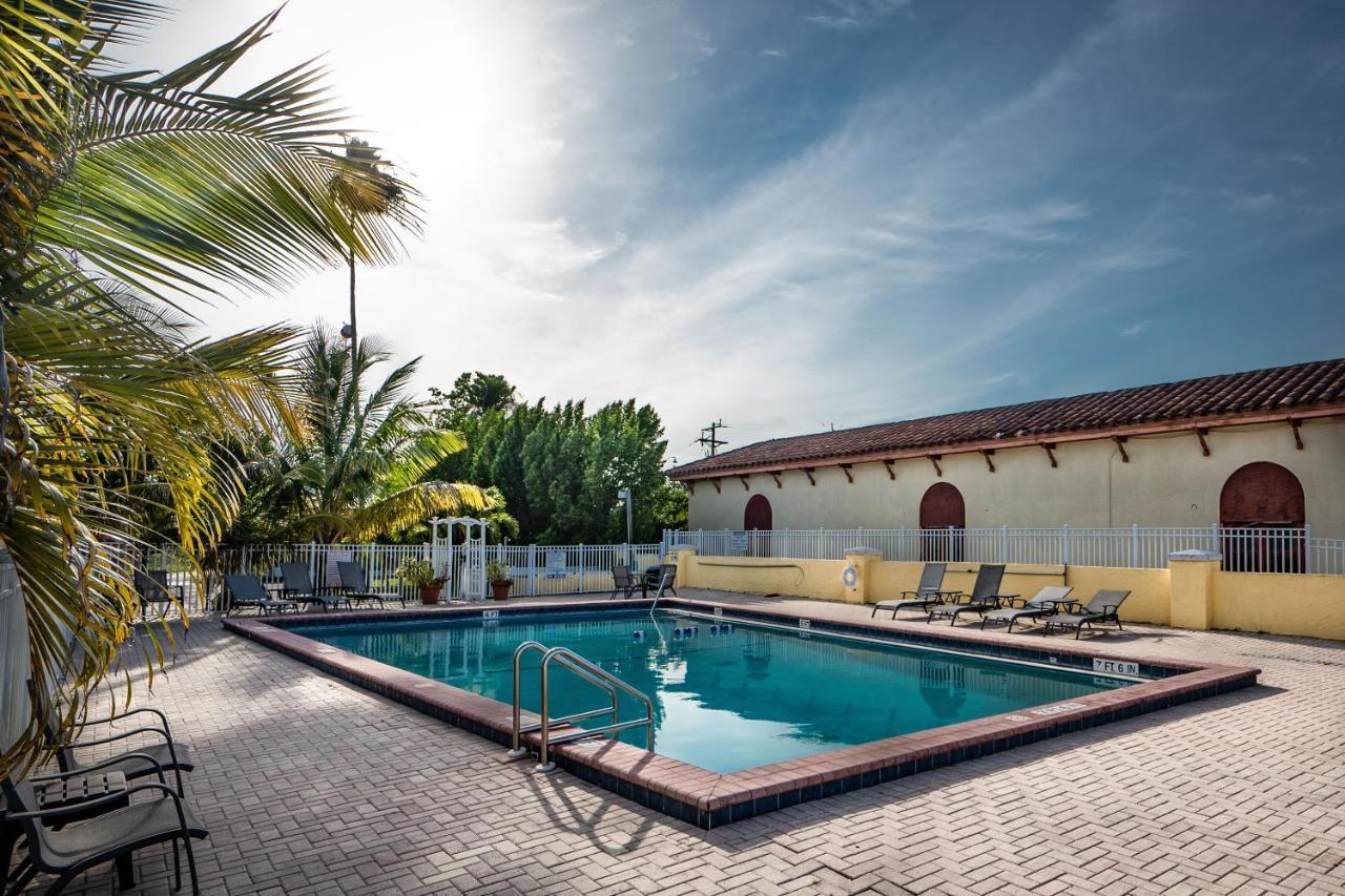 Captain's Table By Adventures Hotel 3*