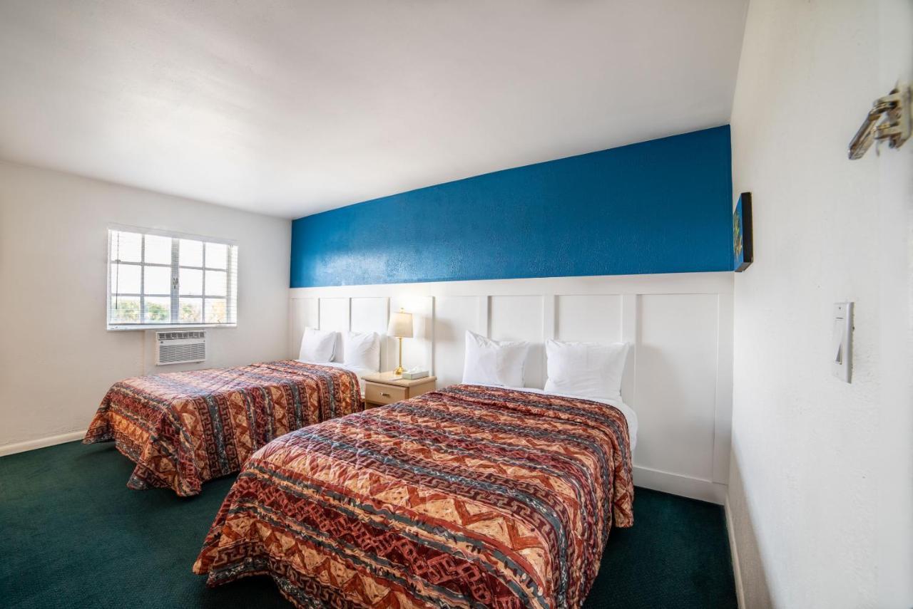 Captain's Table By Adventures Hotel Everglades City