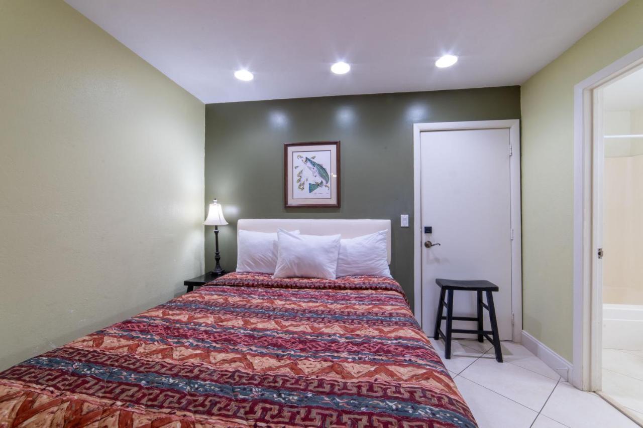 Captain's Table By Adventures Hotel 3*