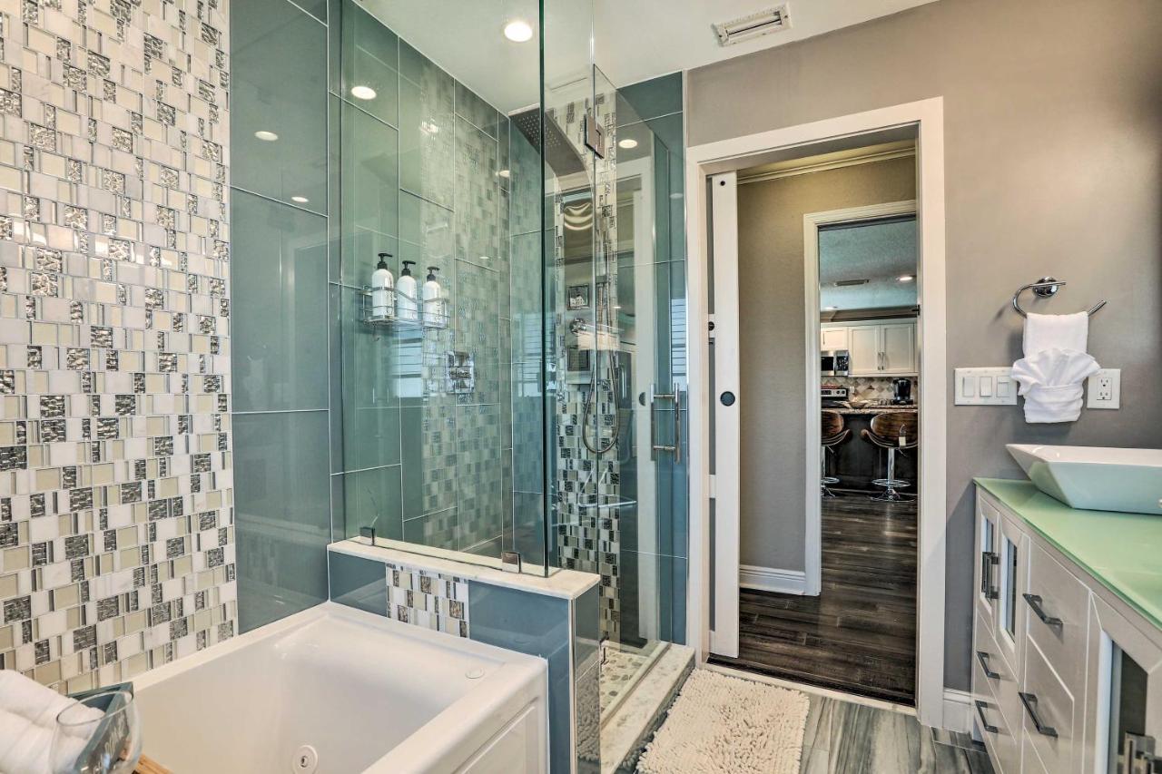 Holiday home Luxe Escape With Pool 4 Mi To *