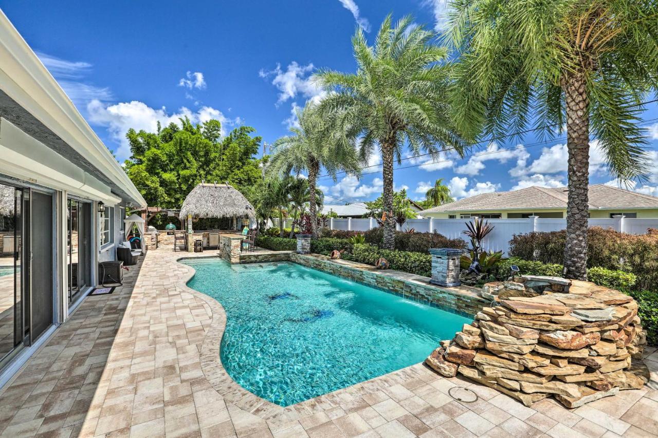 Luxe Escape With Pool 4 Mi To Holiday home