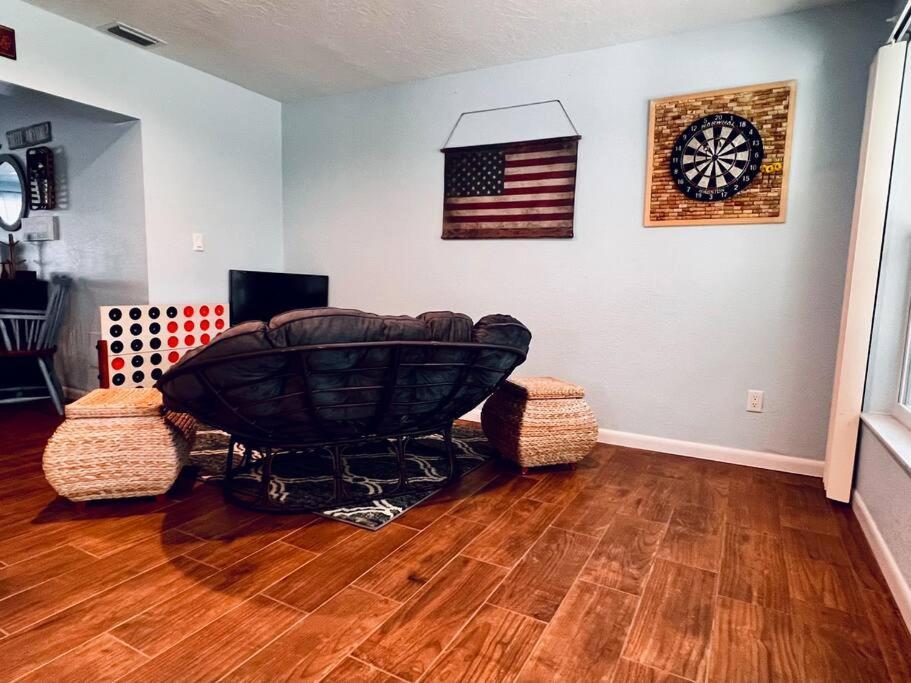 Vibe Hangout “on Time” Placid Fl, Huntley