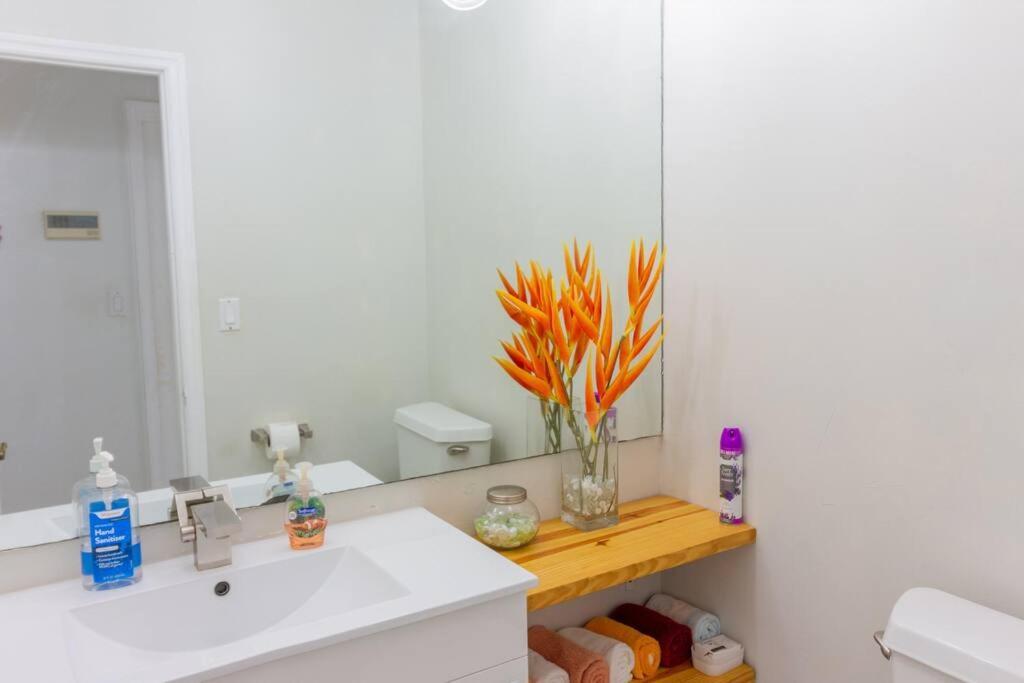 Holiday home Spacious 3 Bed/2.5bath Miami W/ Pool!