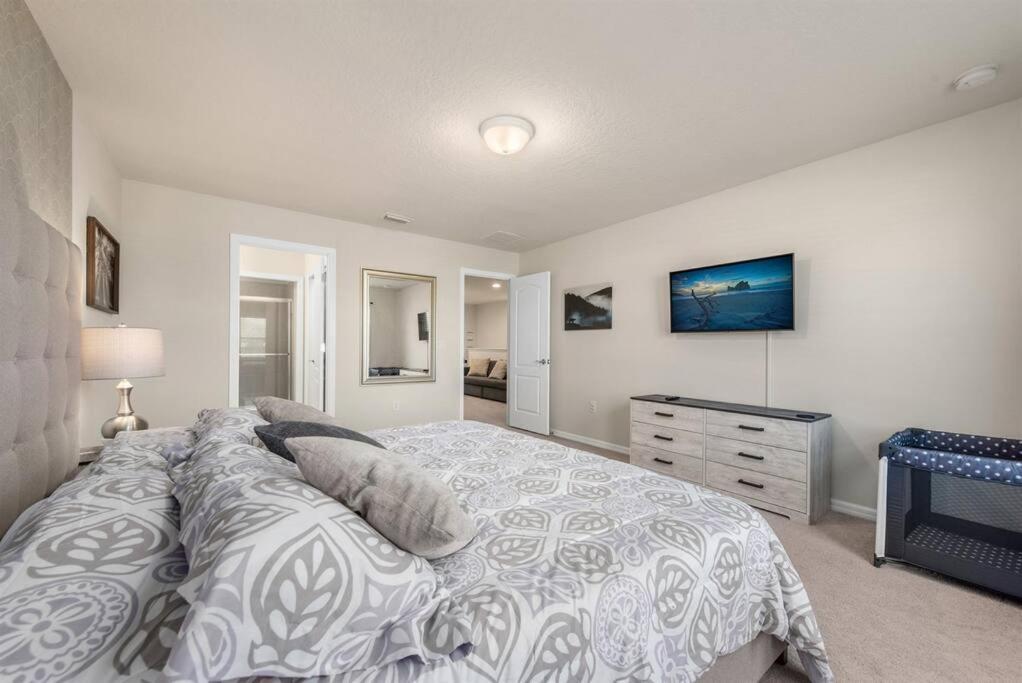 Amazing 5 Bedrooms With Pool/bbq Near Villa Kissimmee