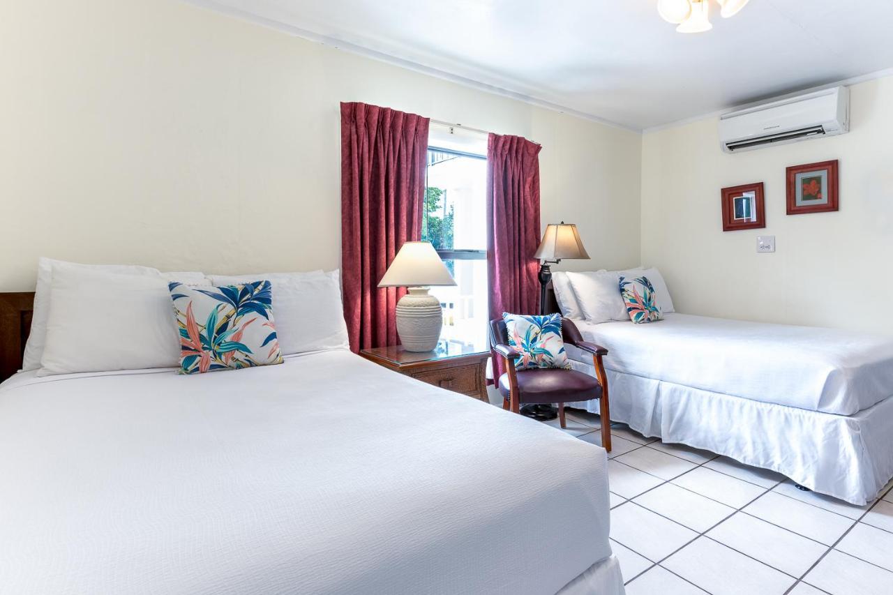 Rock Reef Inn 2*