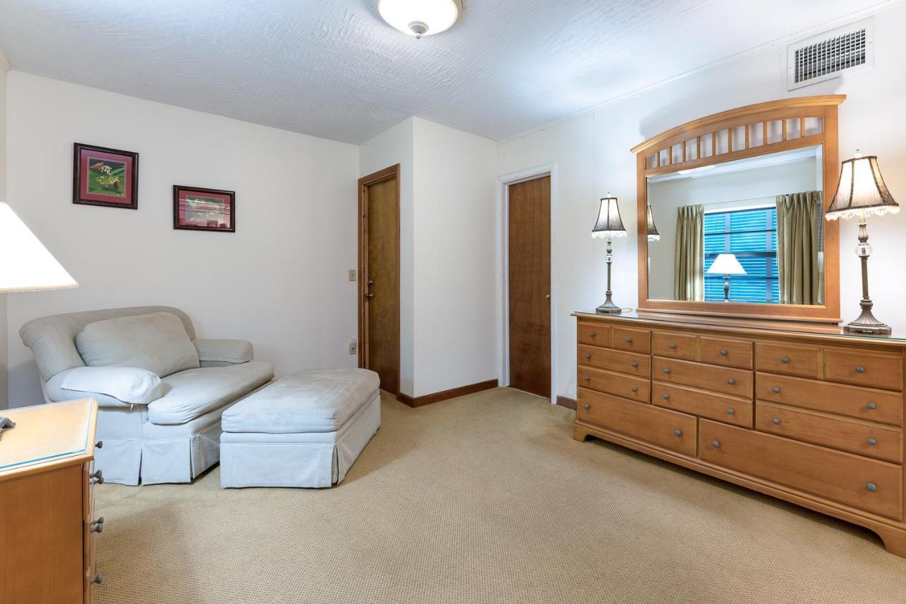 Rock Reef Inn 2*