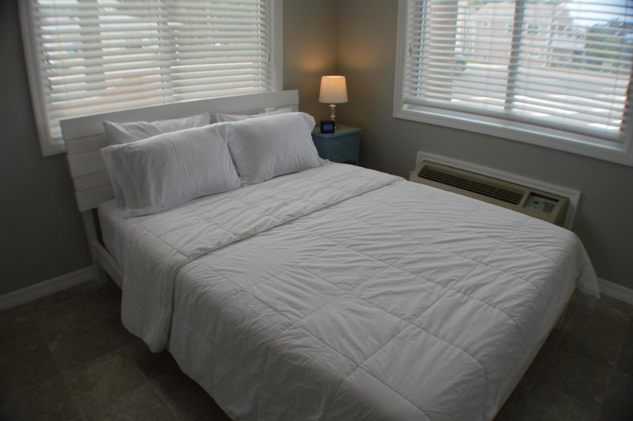 Apartment At John's Pass By Travel Services St. Pete Beach