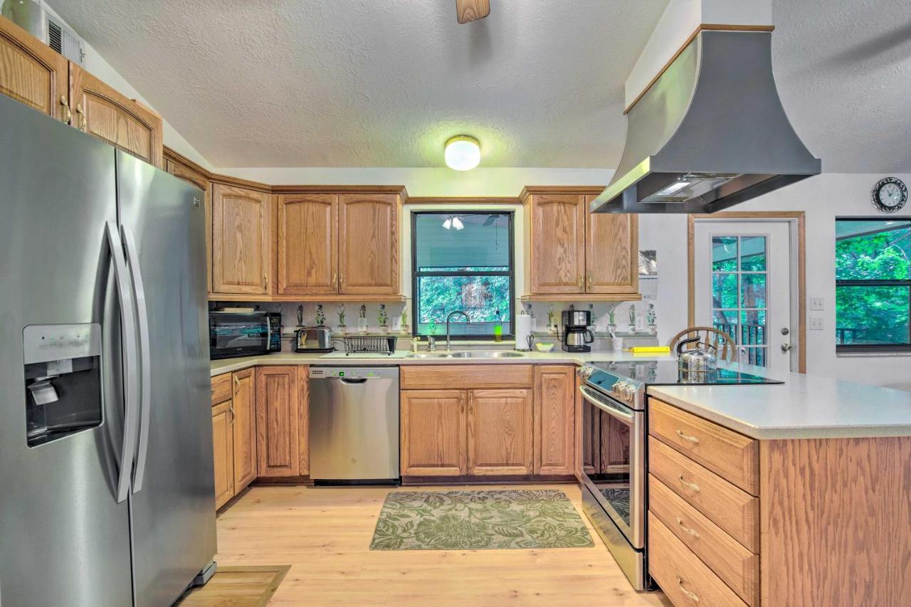 Waterfront Inglis Getaway About 5 Mi To The Gulf! Holiday home Yankeetown