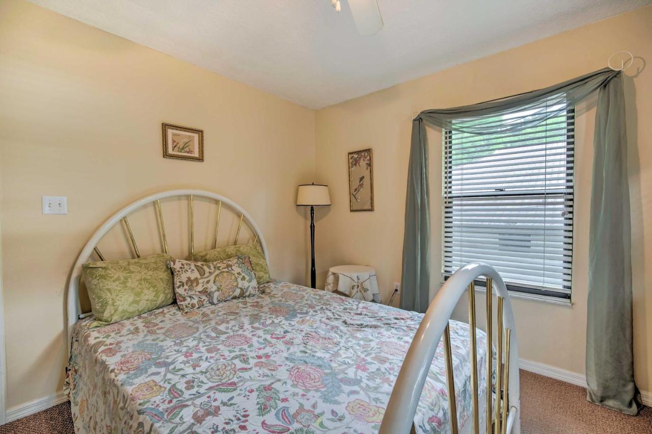 Waterfront Inglis Getaway About 5 Mi To The Gulf! Holiday home Yankeetown