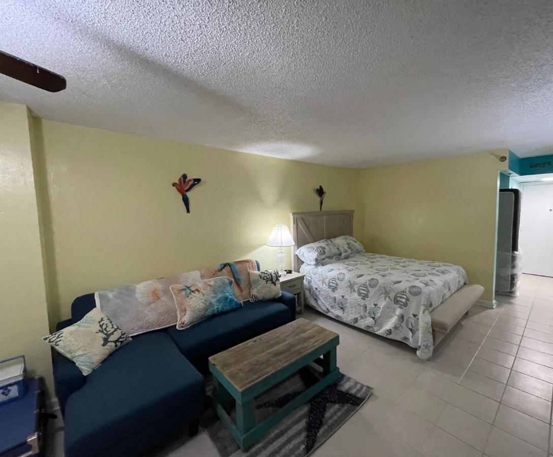 Oceanside Escape Aparthotel