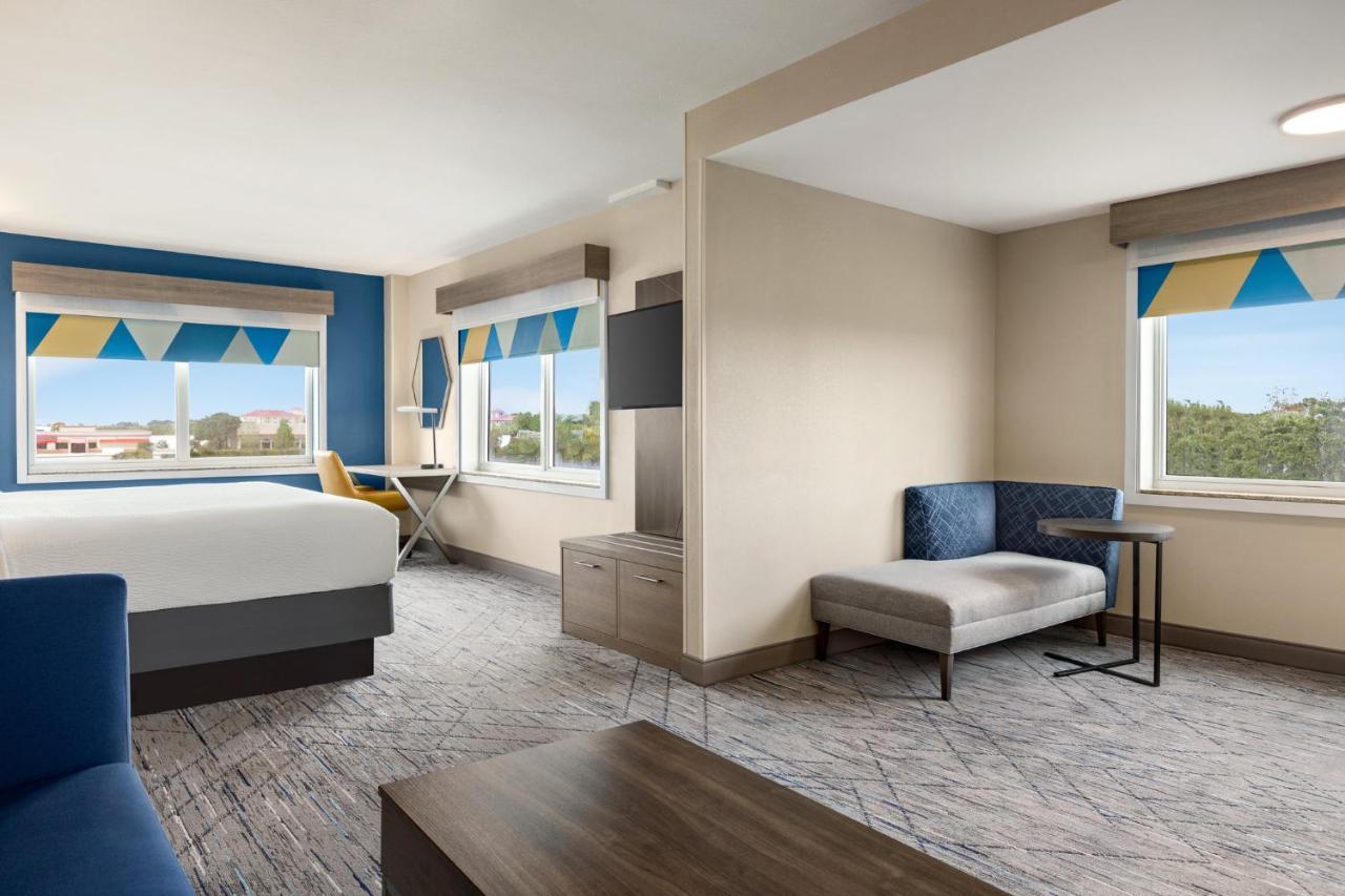 Hotel Express & Pierce West By Ihg
