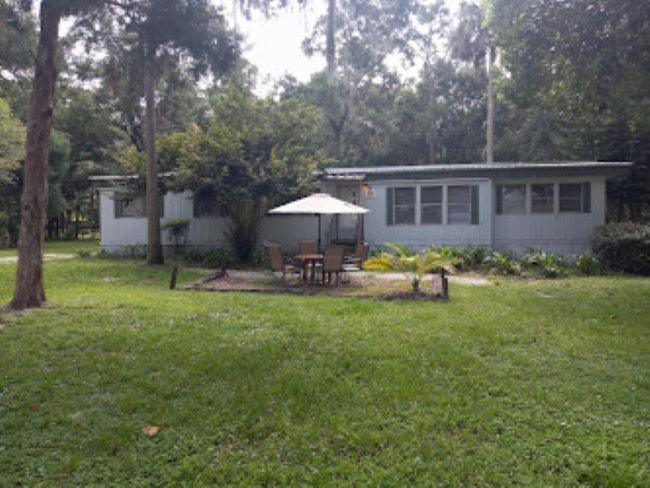 Stegbone's Fish Camp And 2*