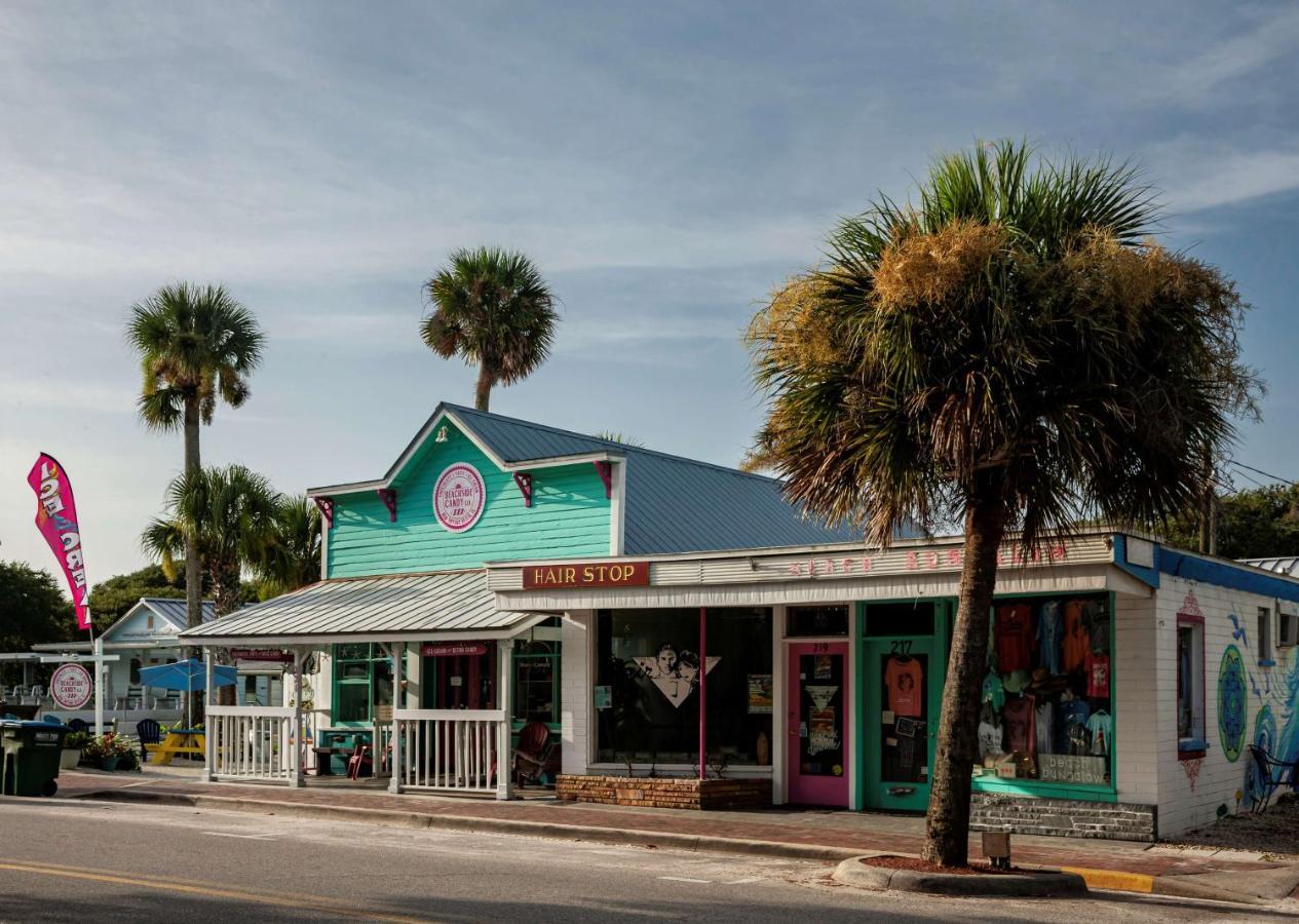 Western New Smyrna & 3*