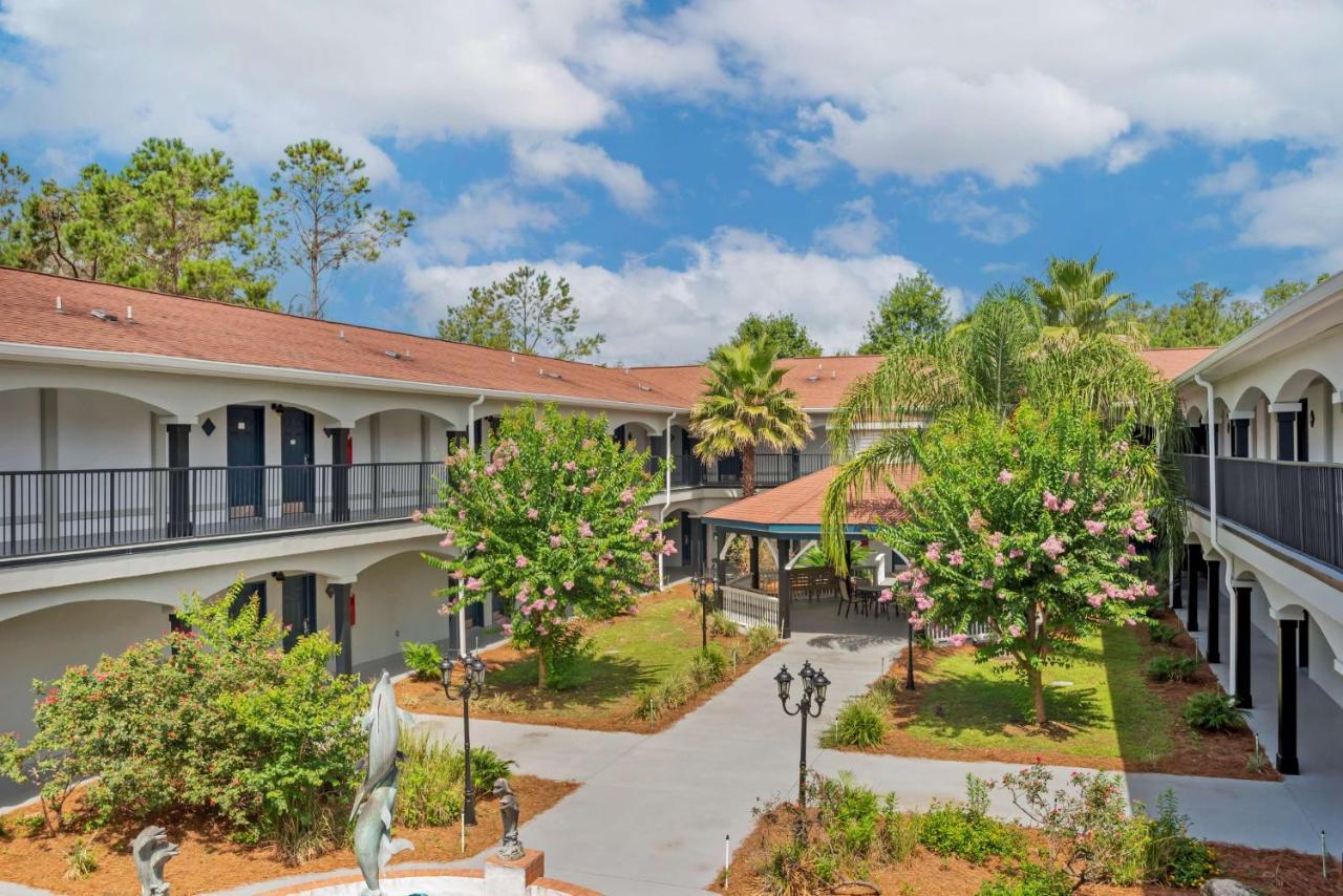 Western Wakulla & Hotel
