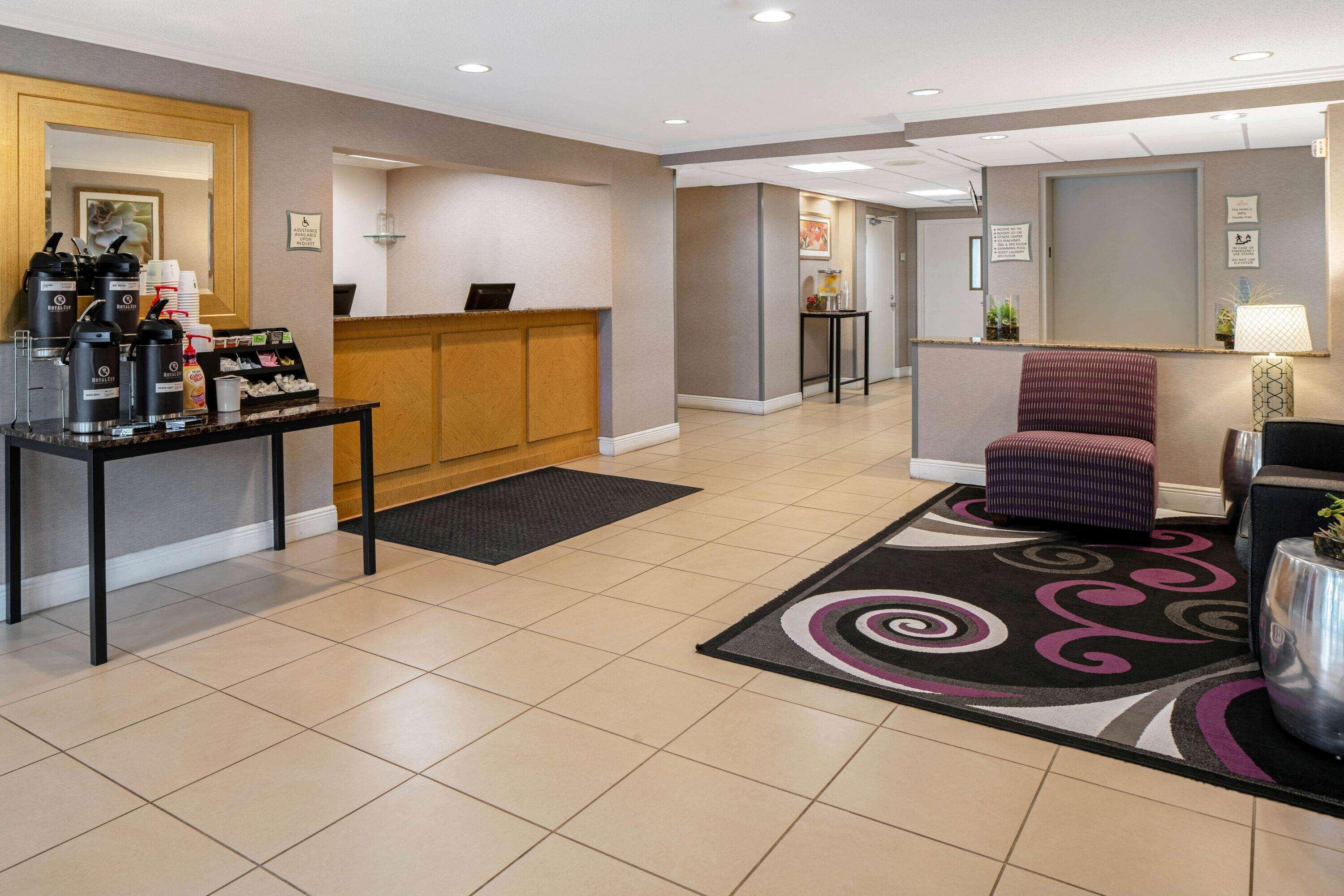 Hotel La Quinta By Wyndham East Naples