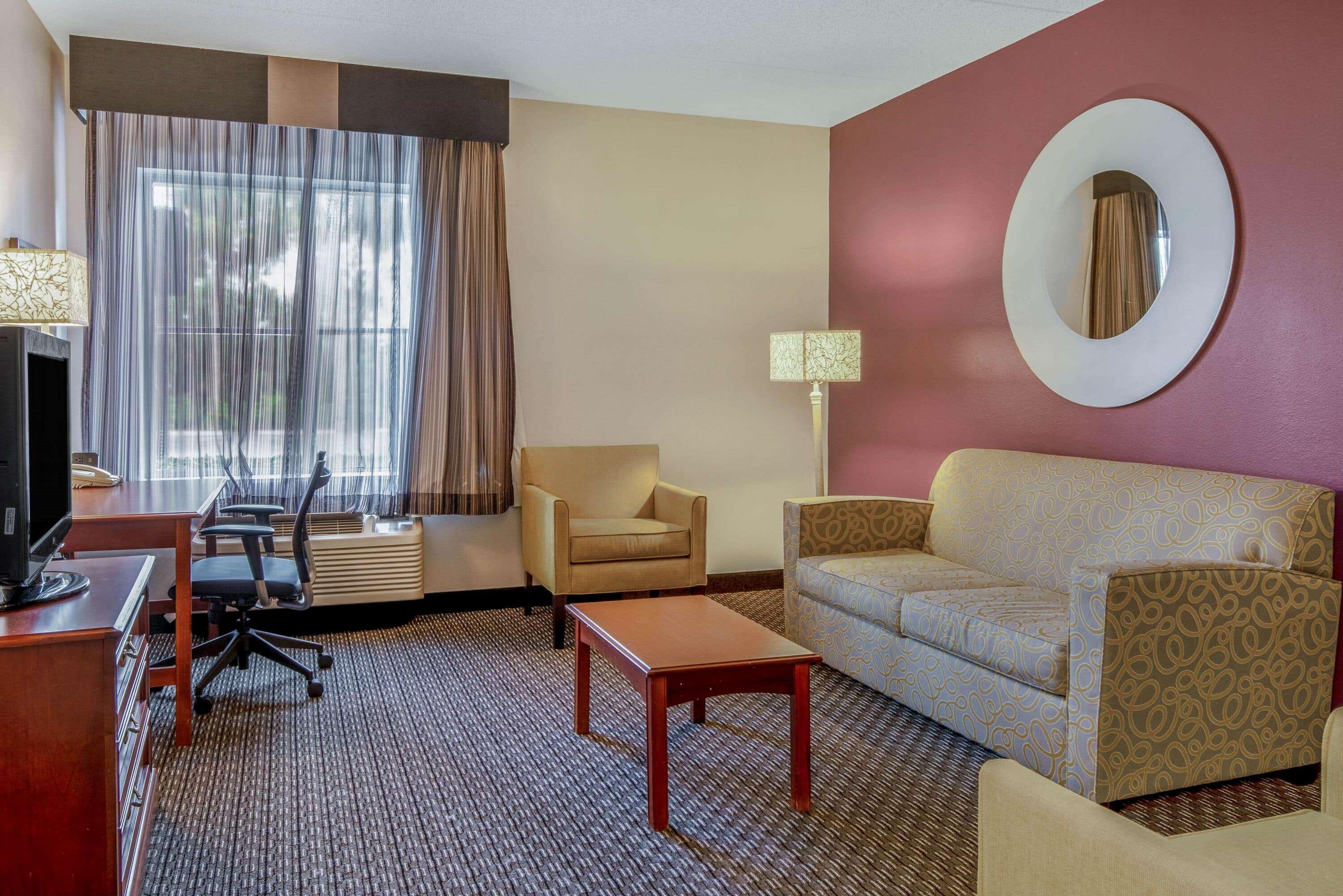 Hotel La Quinta By Wyndham East Naples