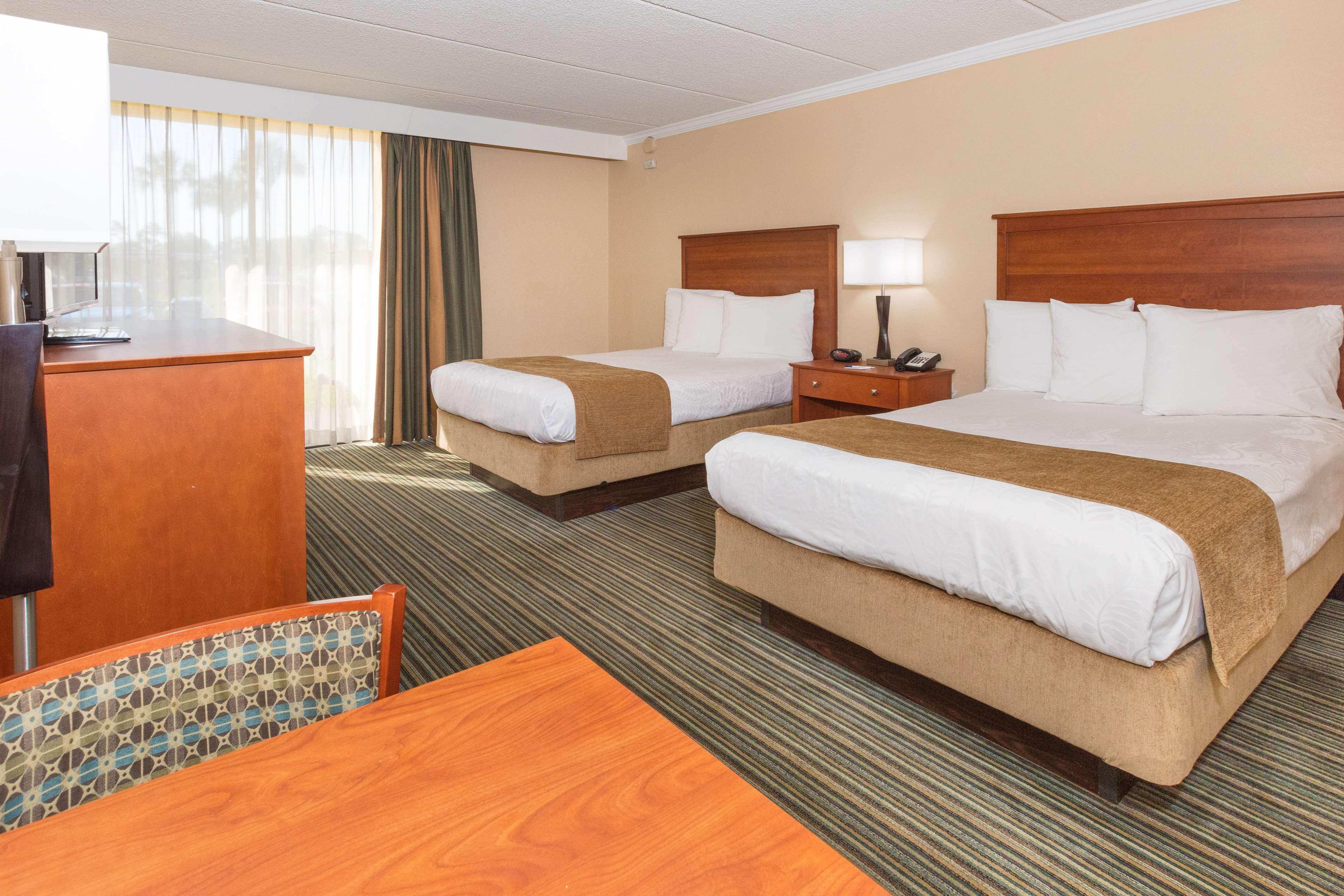 Hotel Western International Speedway 3*