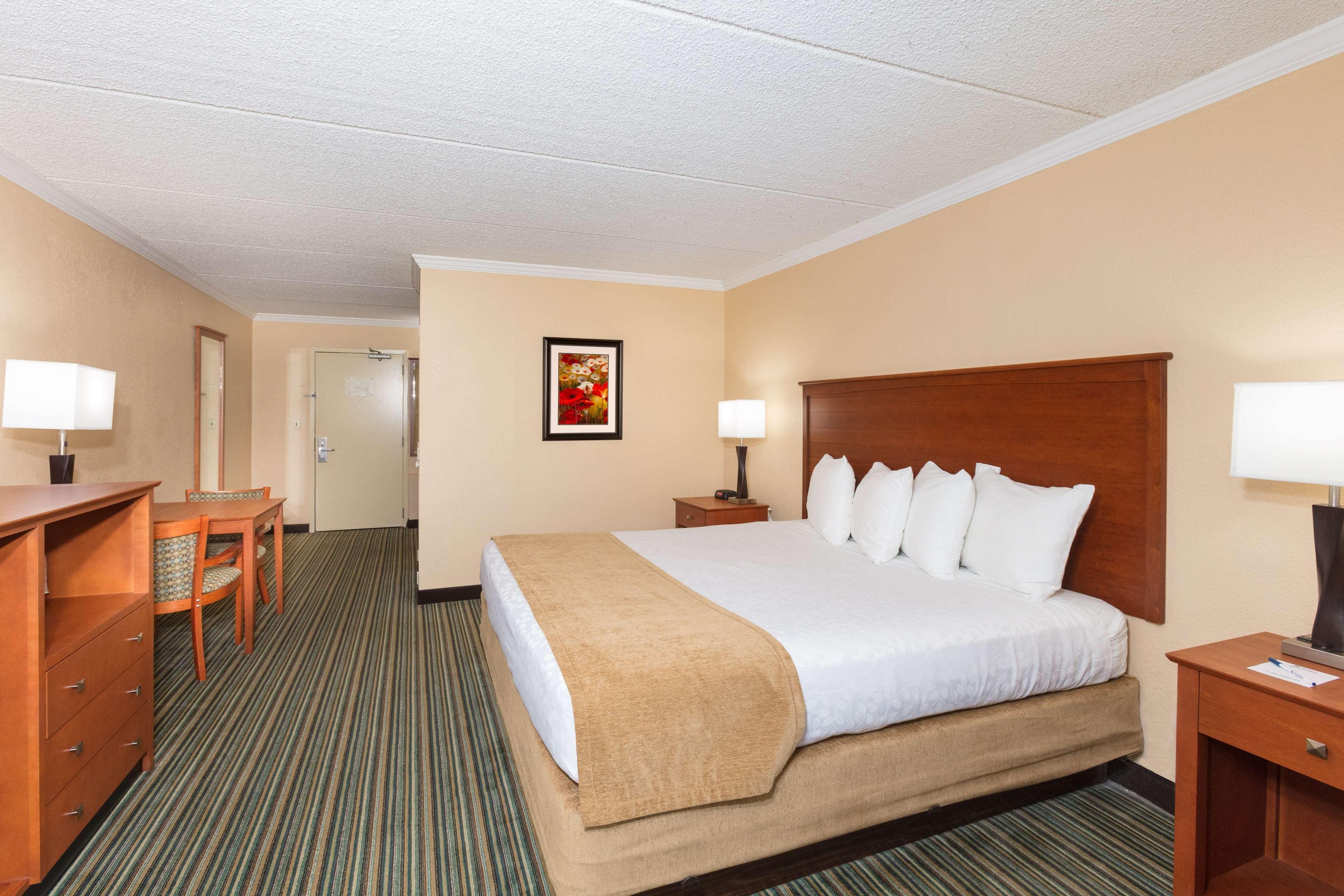 Hotel Western International Speedway 3*