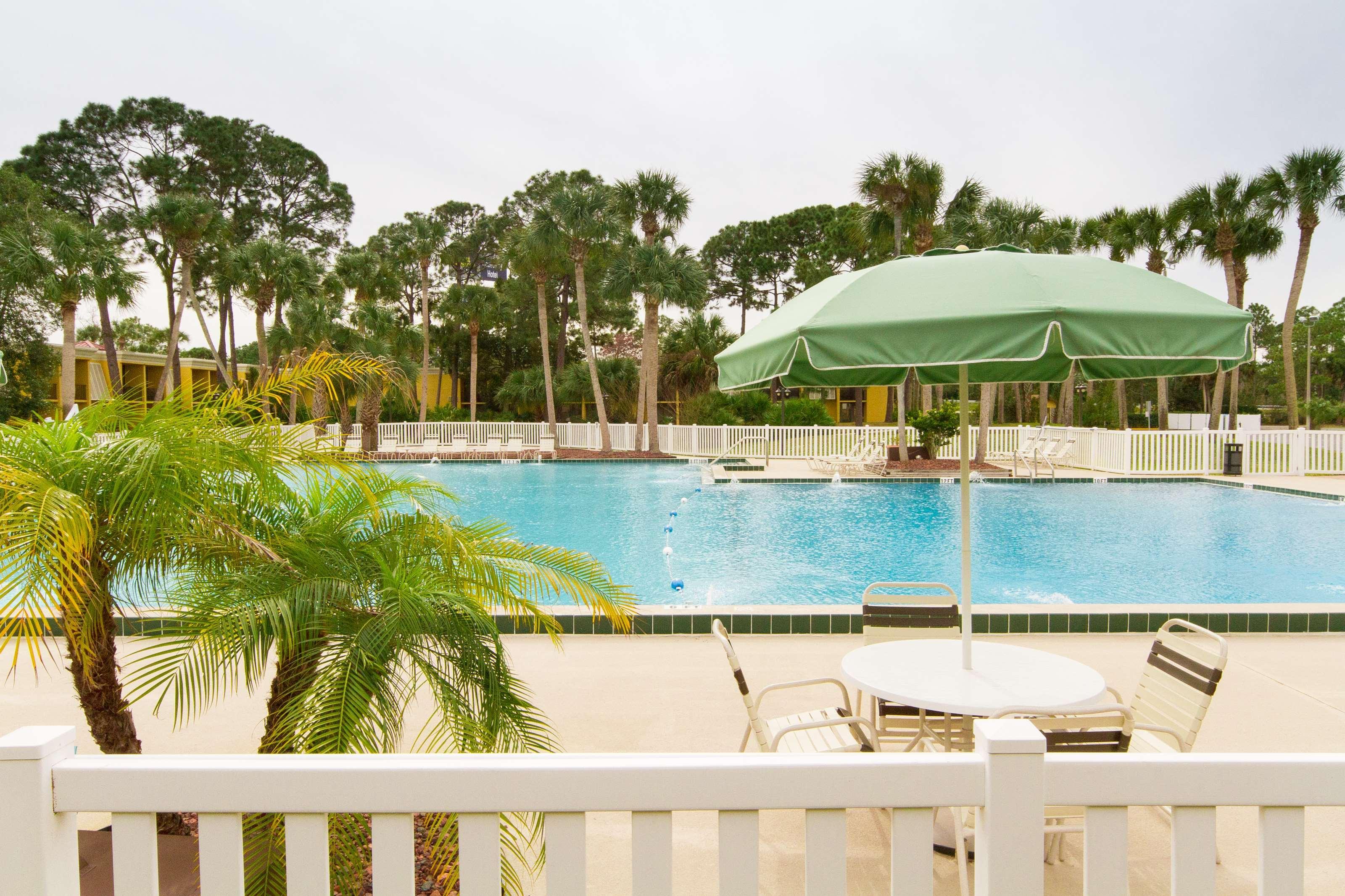 Western International Speedway Hotel 3*