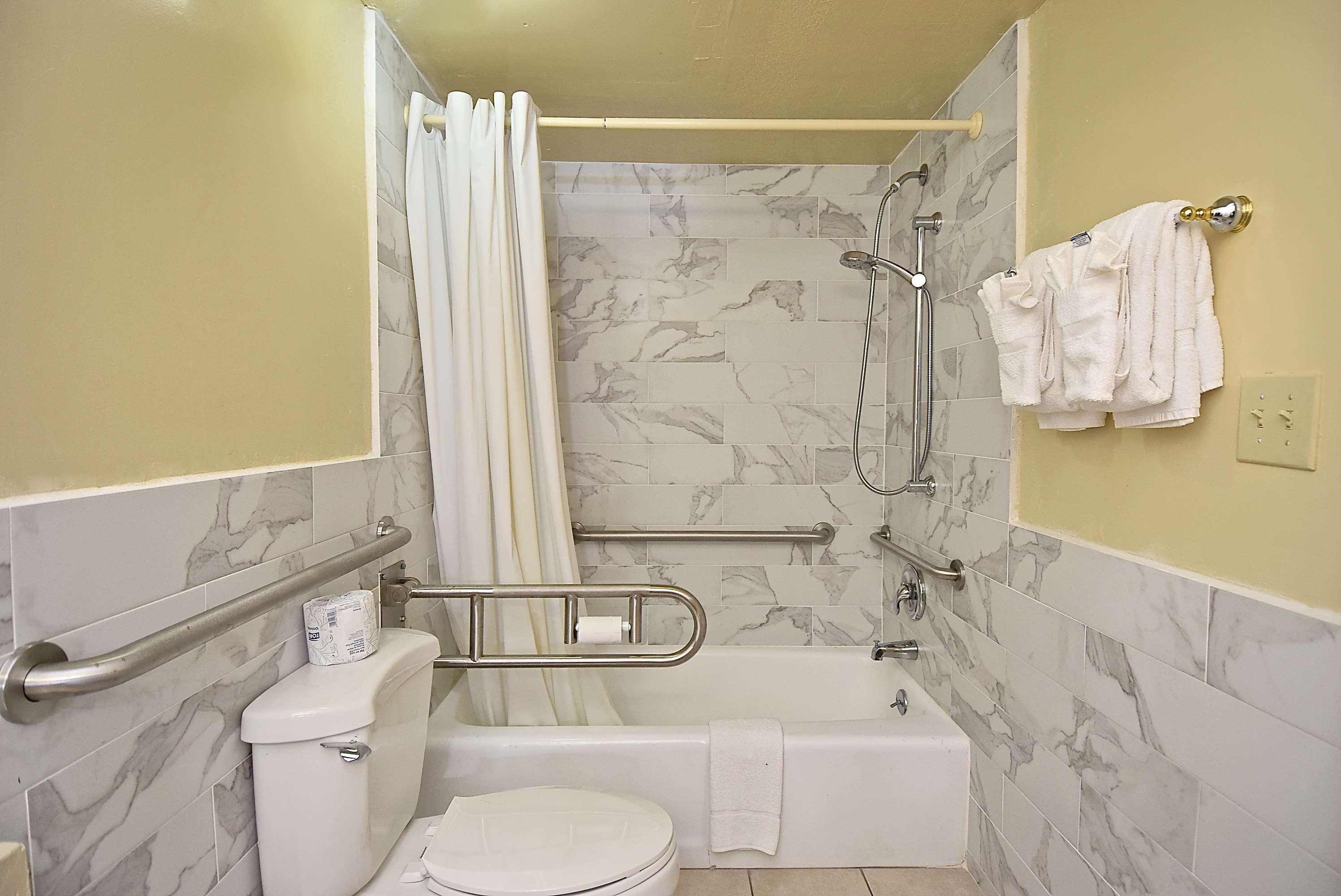 Surestay By Western Lido 2*