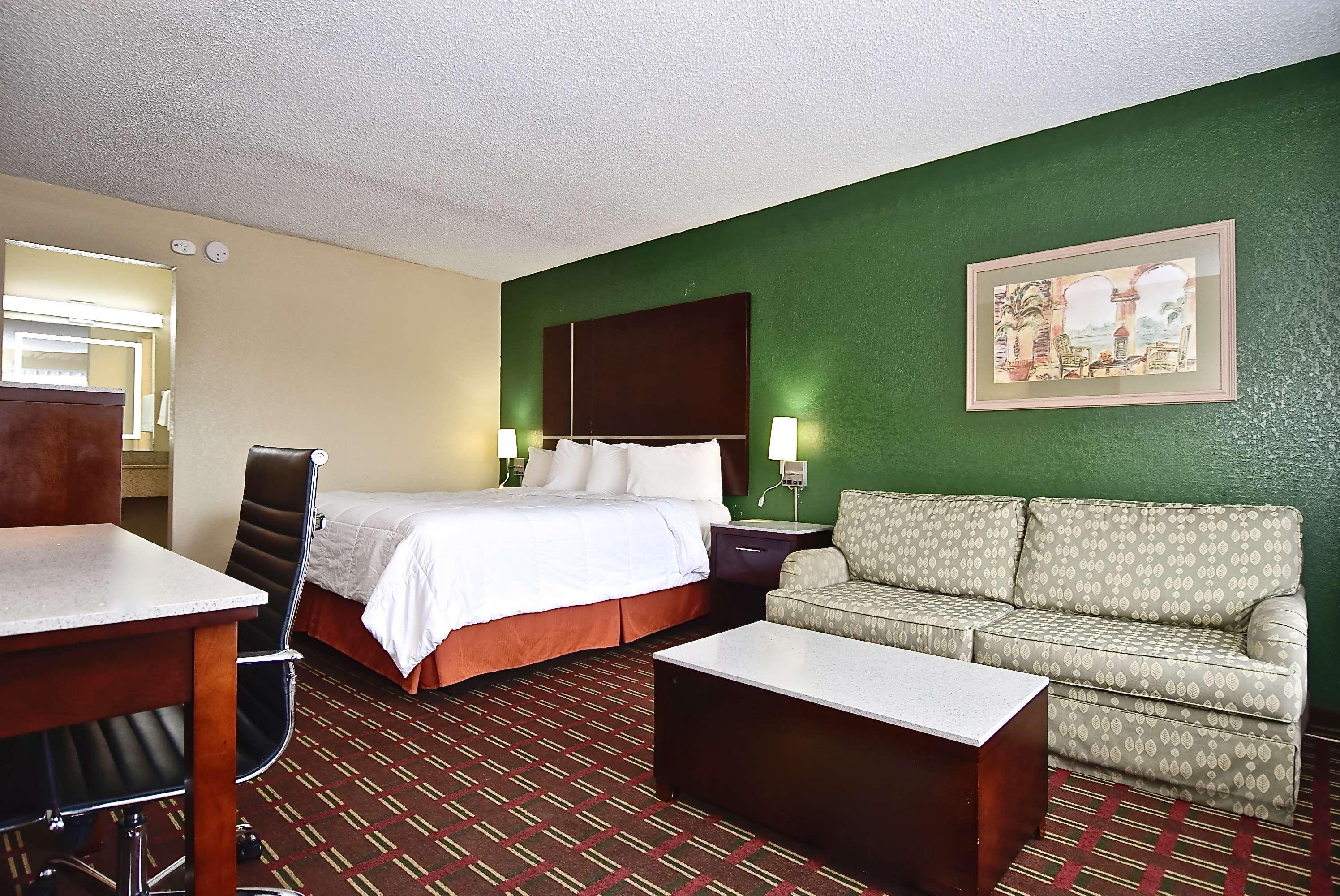 Surestay By Western Lido Hotel