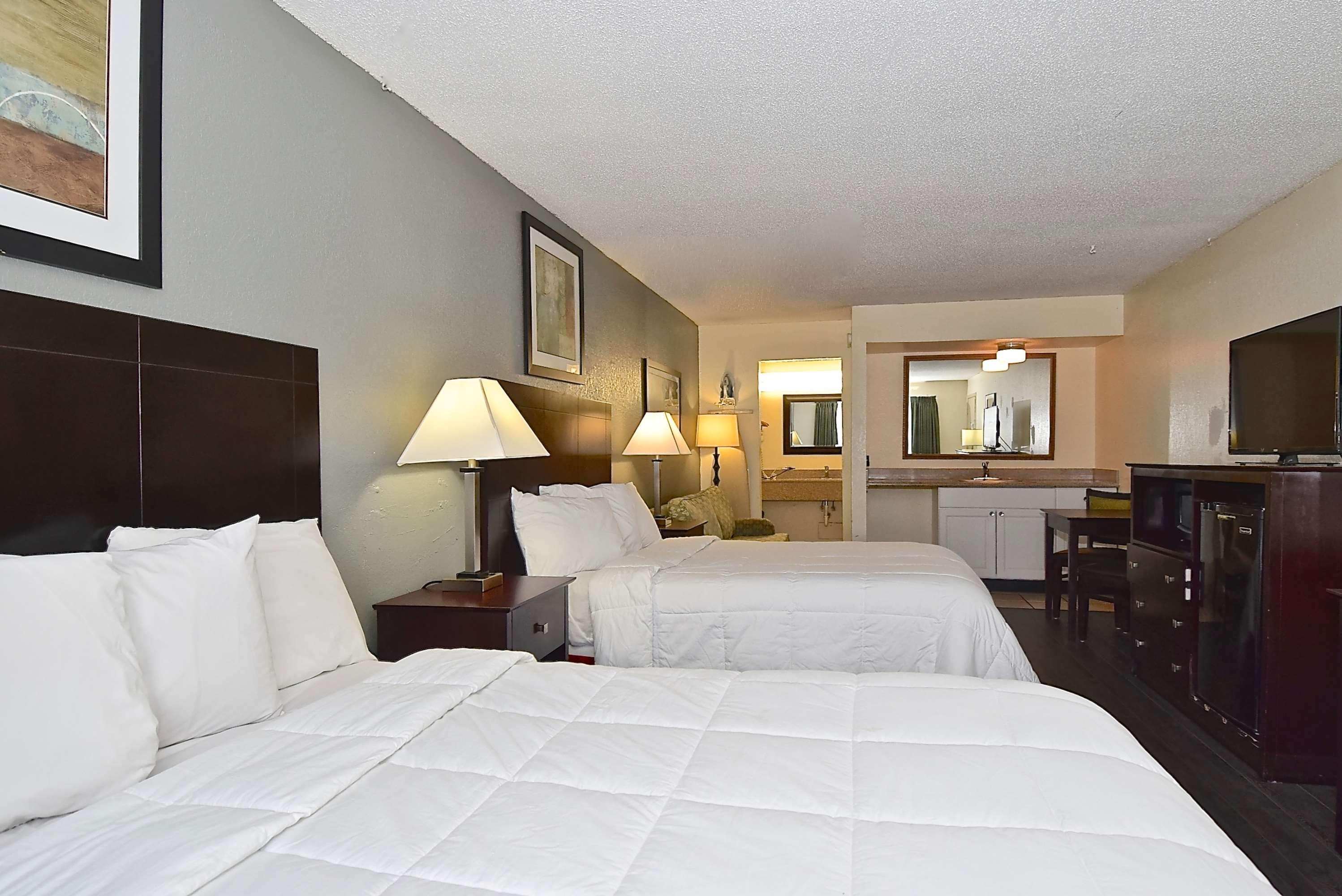 Surestay By Western Lido