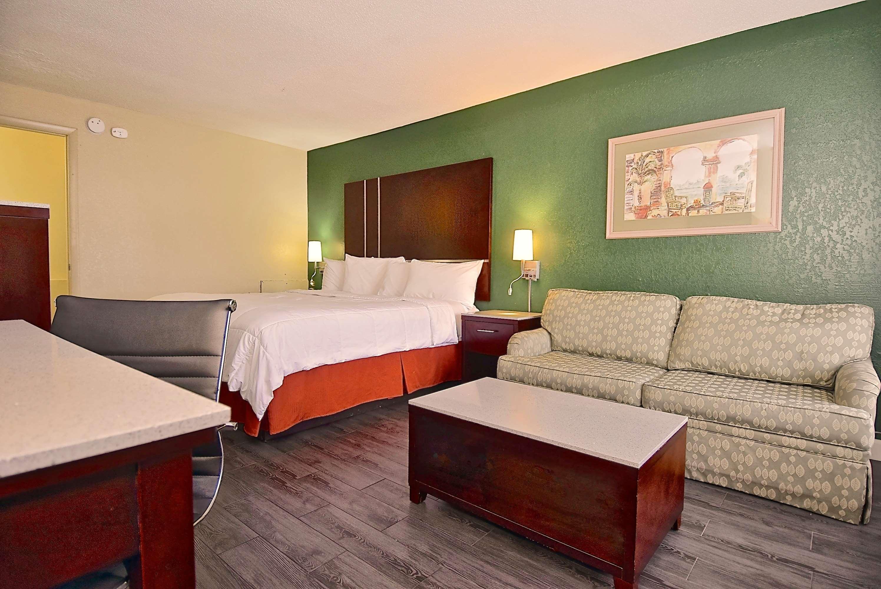 Surestay By Western Lido Hotel 2*