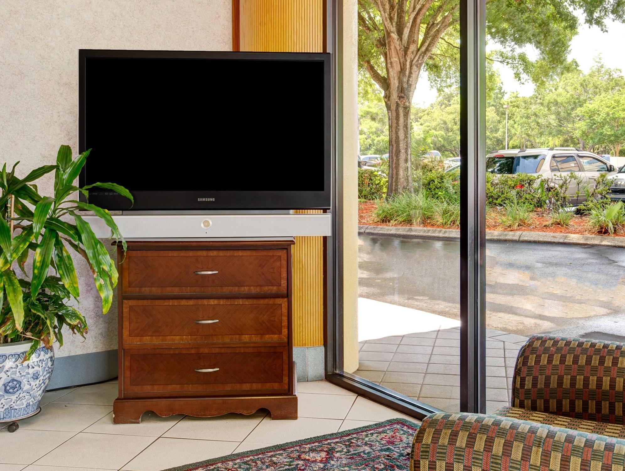 Howard Johnson By Wyndham - Dunedin 2*