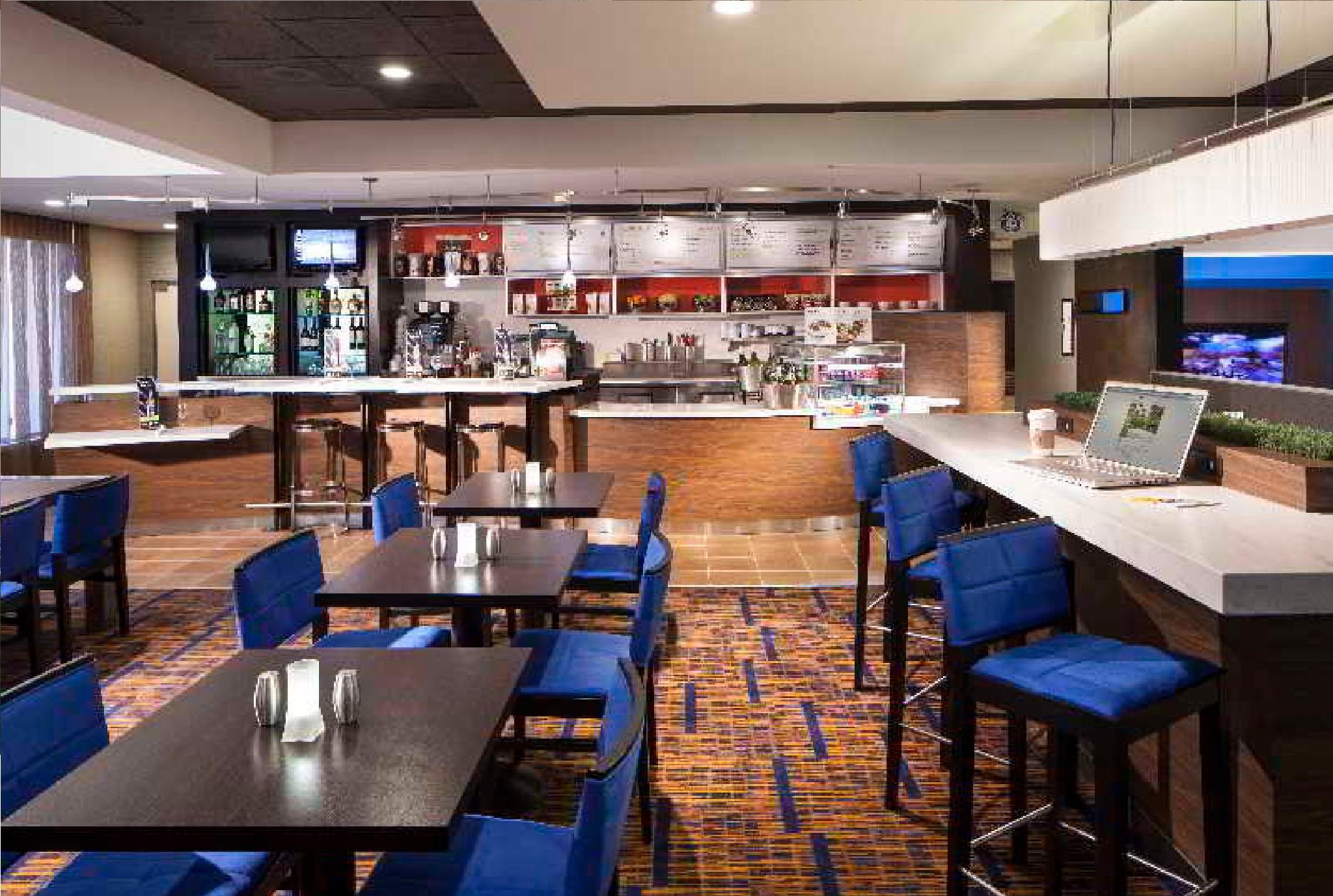 Courtyard Myers Cape Coral Hotel 3*